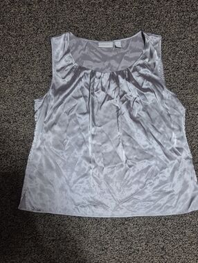 NWOT Chico's Satin Scoop Neck Tank - Silver